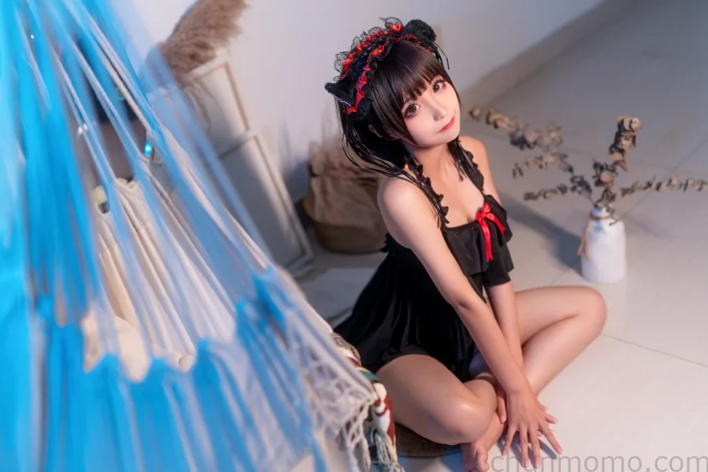 蠢沫沫黑睡裙图片