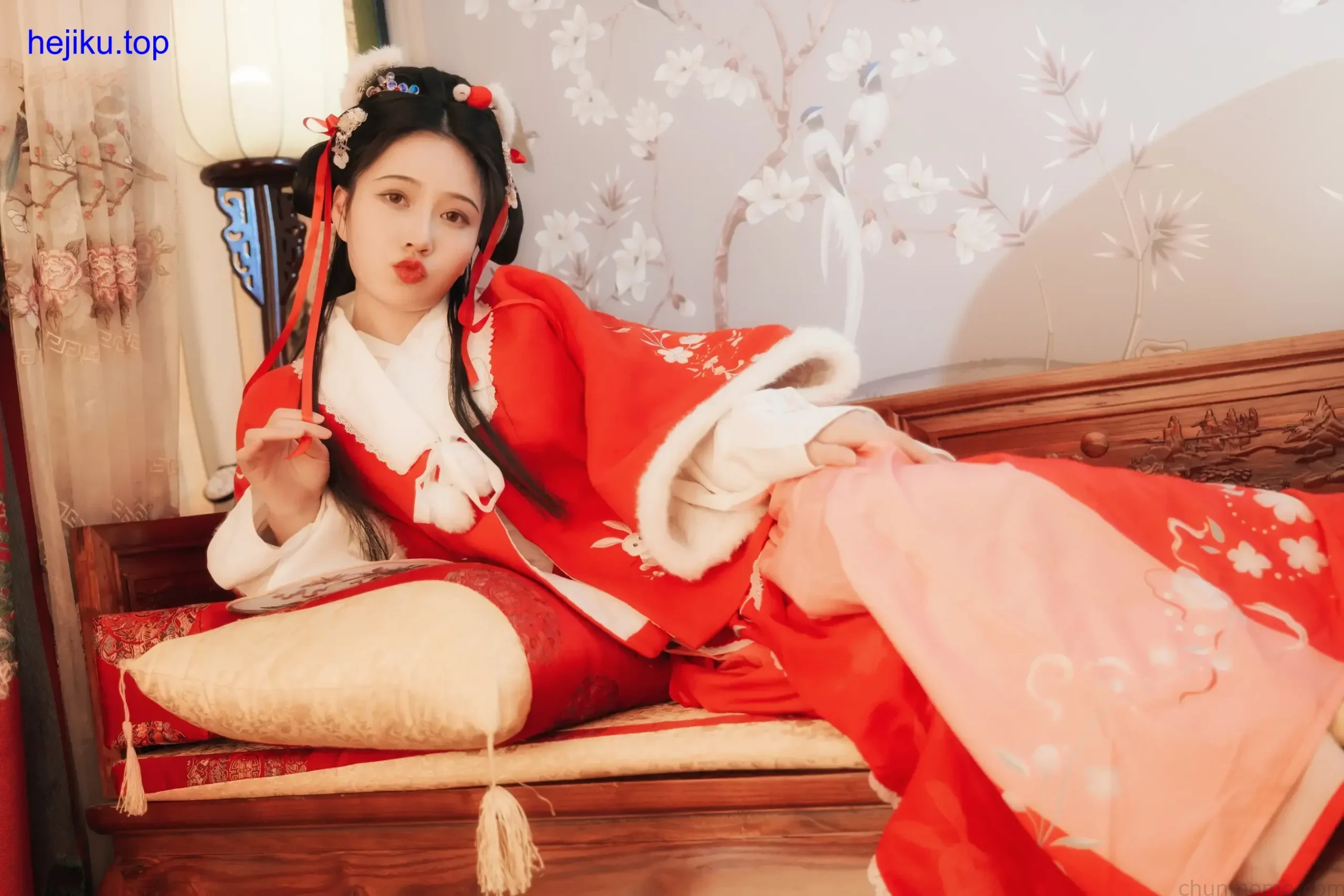 NNian年年古装霓裳写真作品