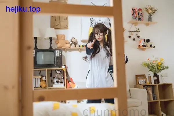 神沢永莉家庭作业高清照片图