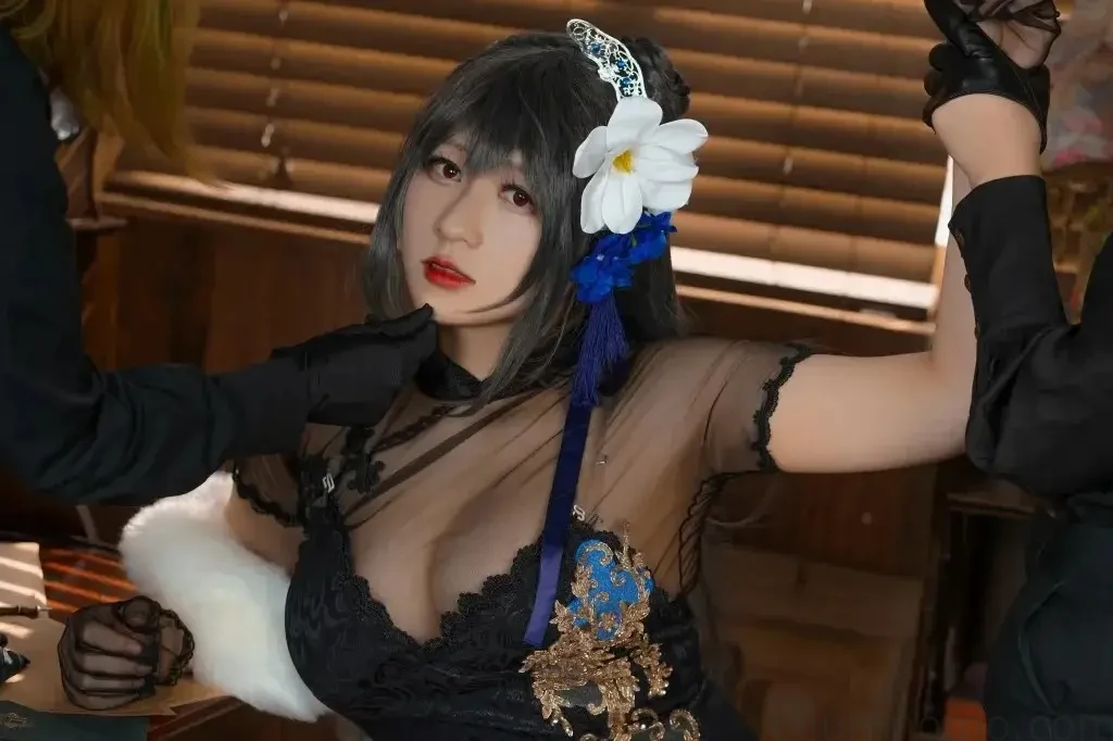 zyra秋cos碧蓝航线作品