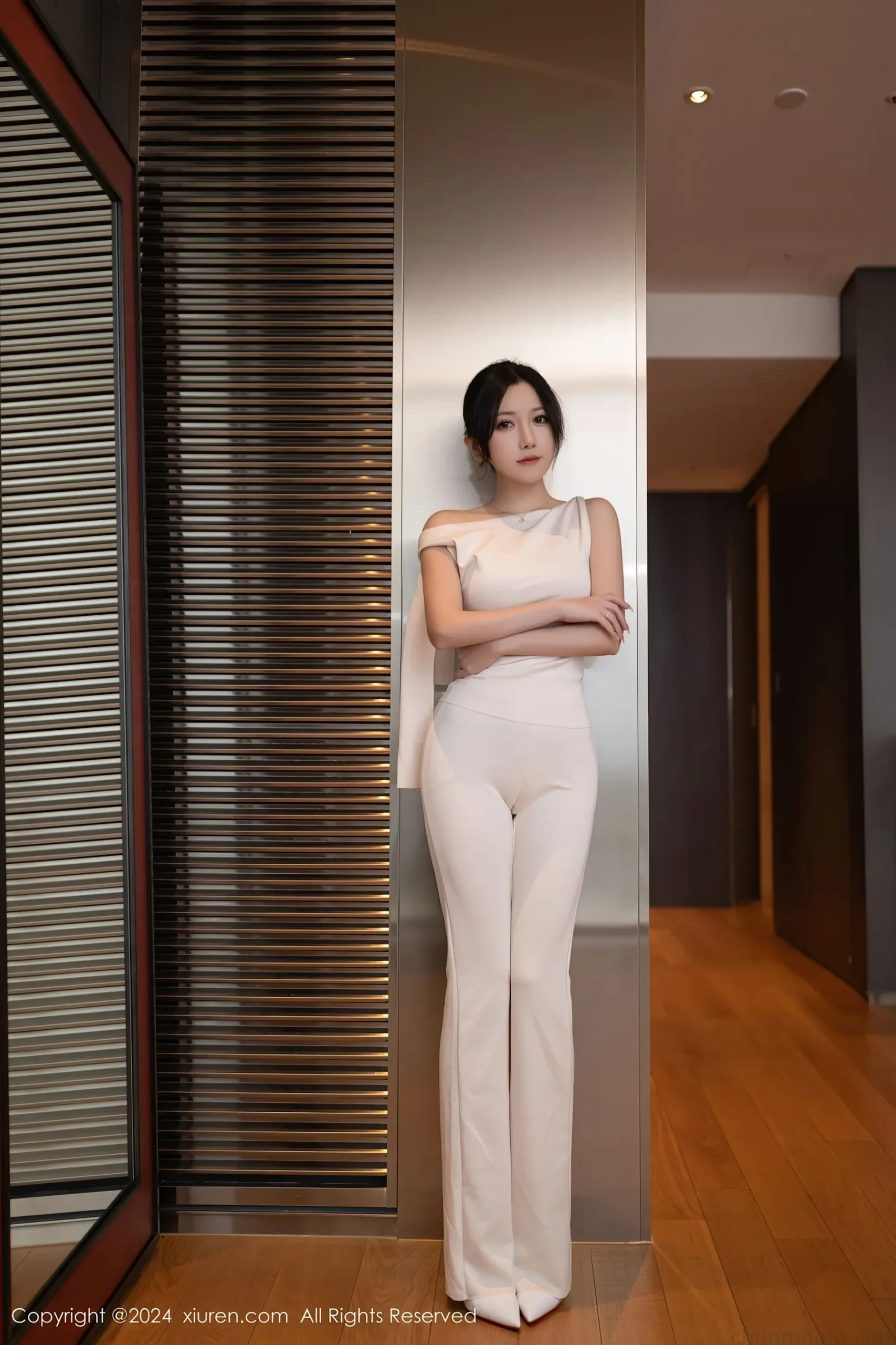 chottie鱼子酱fish周慕汐写真作品整理,深紫礼服造型相关写真分享 7 秀人鱼子酱fish最新高清图片