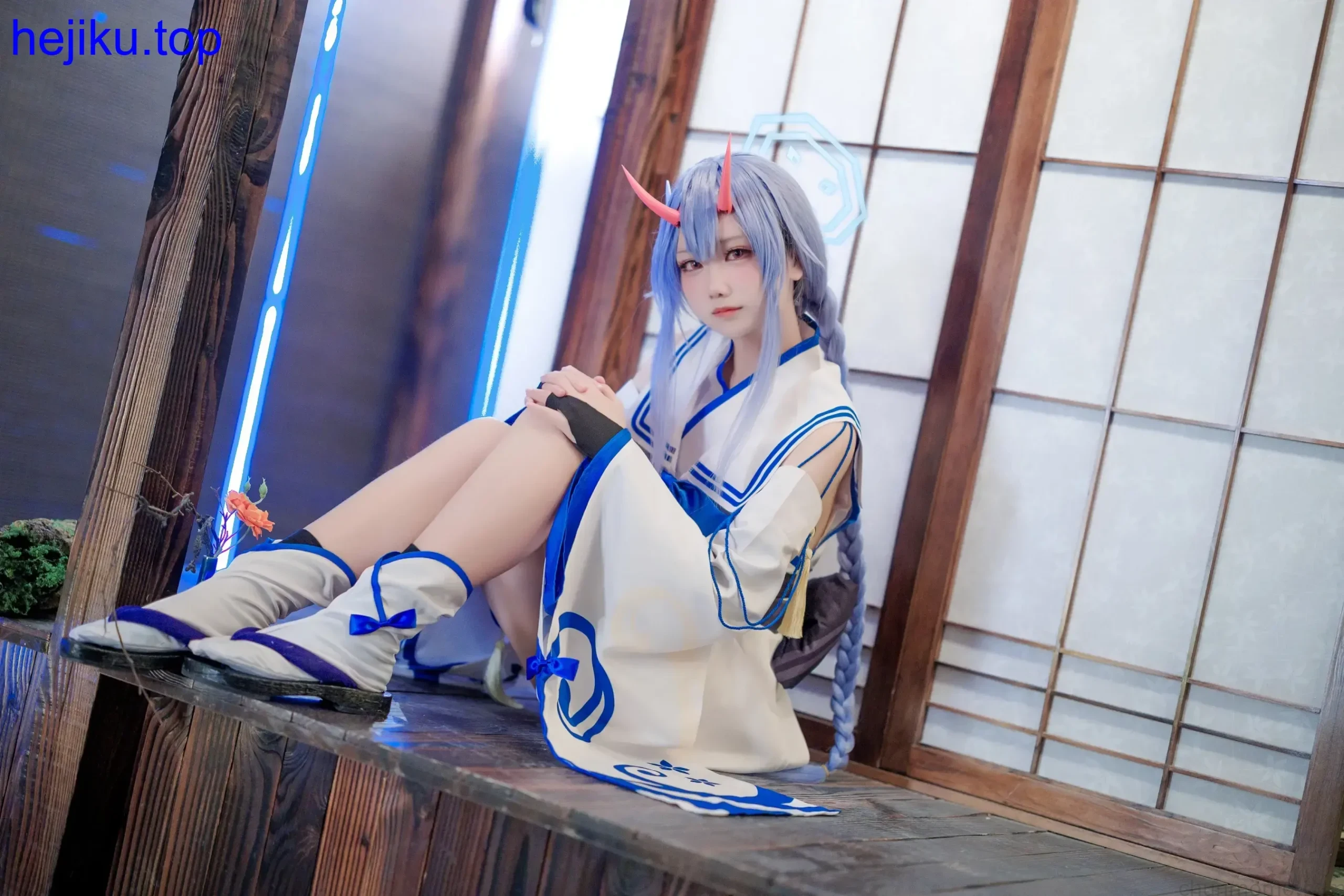 lunananya仲正一花cos图