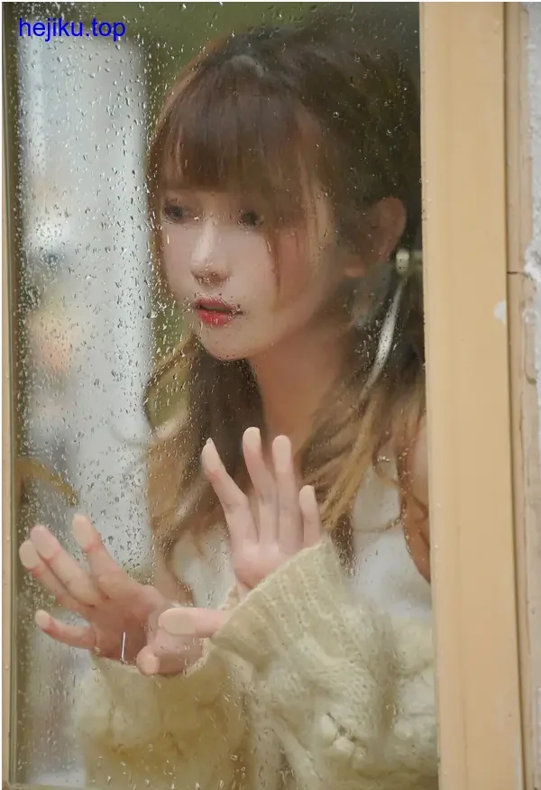 拨头发这个小动作 凛子酱复刻喜多川小动作