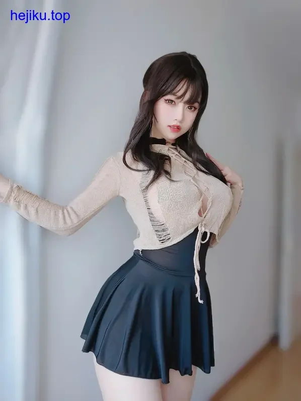 女主k俯瞰赛博城市背影
