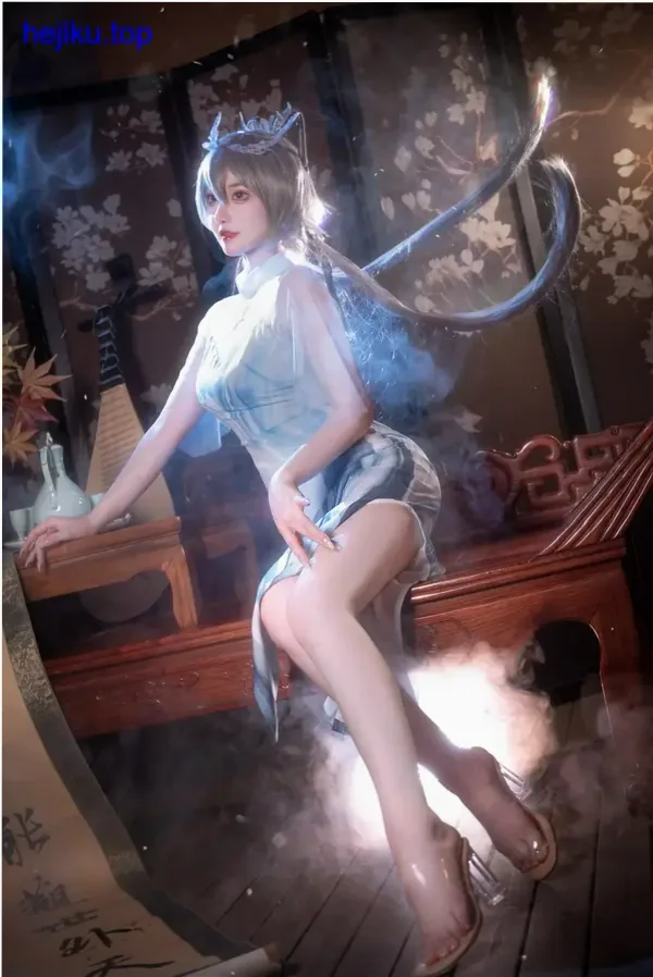 露儿大魔王史尔特尔黑色连衣裙
