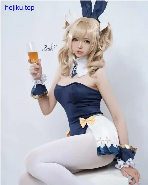 ZinieQ诗乃cosplay高清角色扮演图片