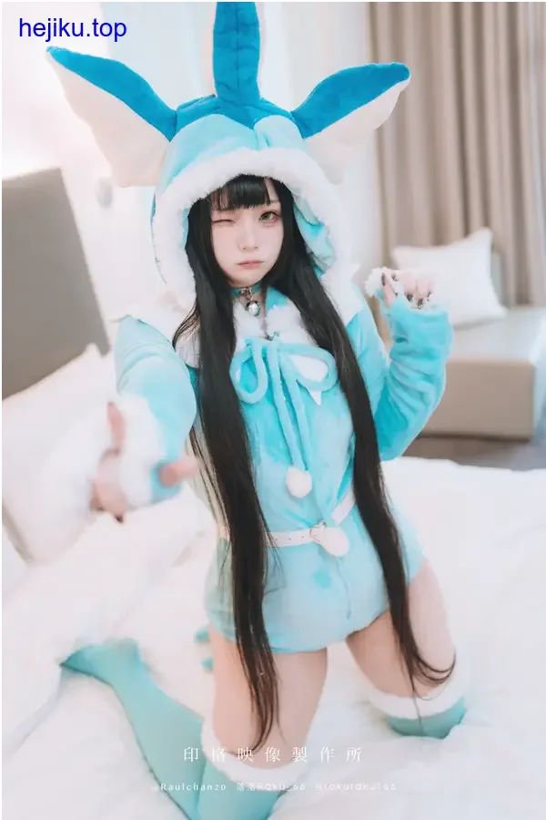 落落raku手套细节特写 指关节处有手工缝制褶皱