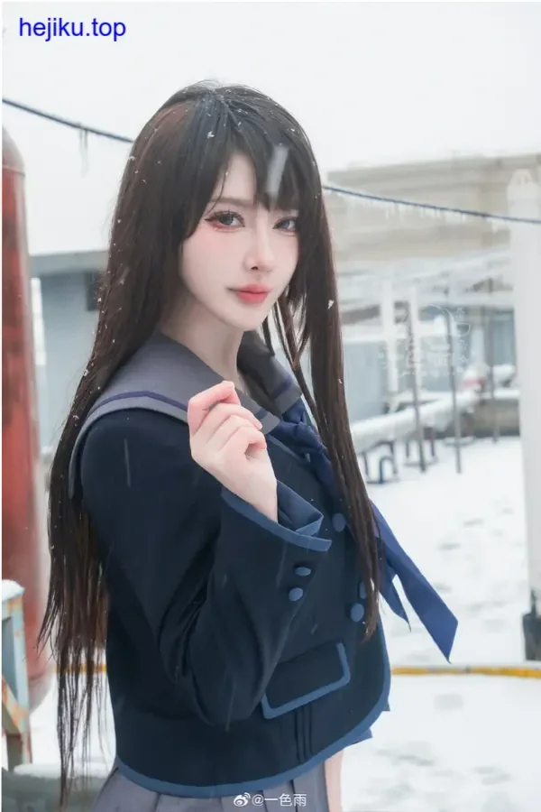 一色雨虎牙早期虎牙主题写真 光影角度生动带点神秘感