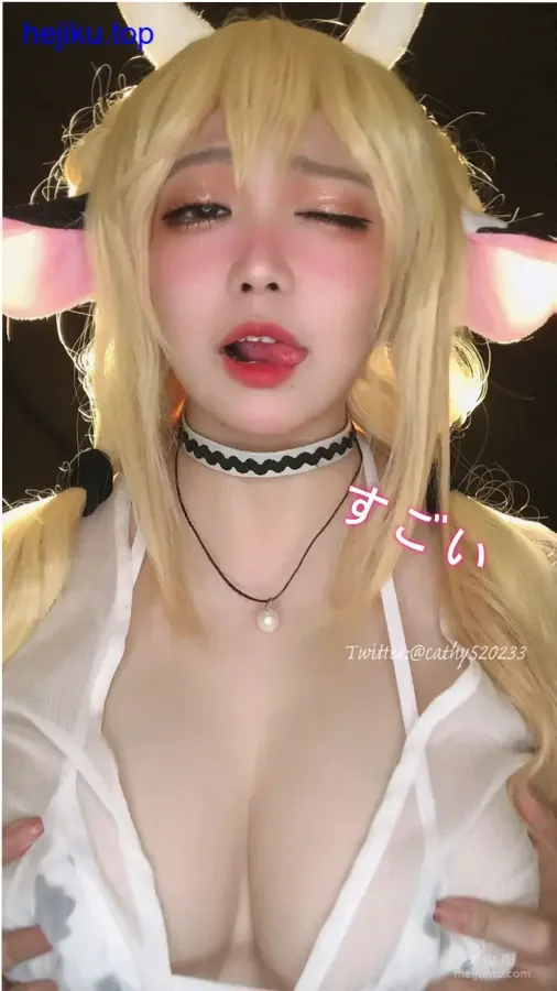 椒妮佐仁拔剑动作瞬间