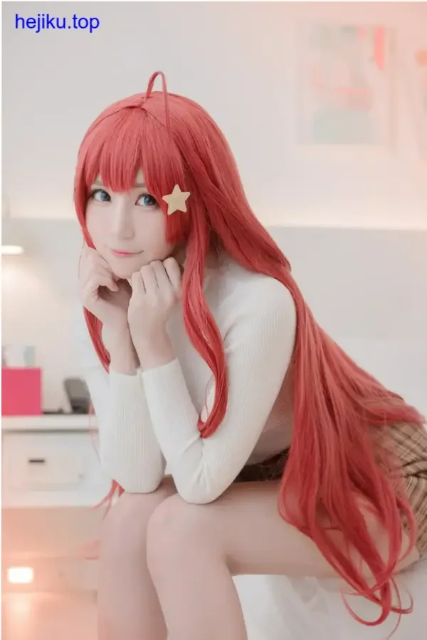 白神泱服装细节特写 白神泱服装细节特写