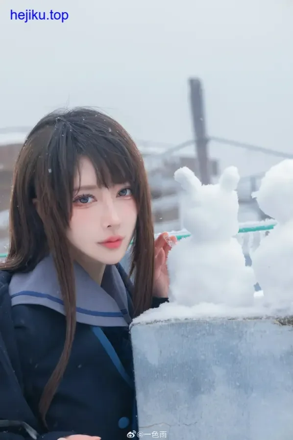 一色雨艺术风格cos 光影构图有油画感