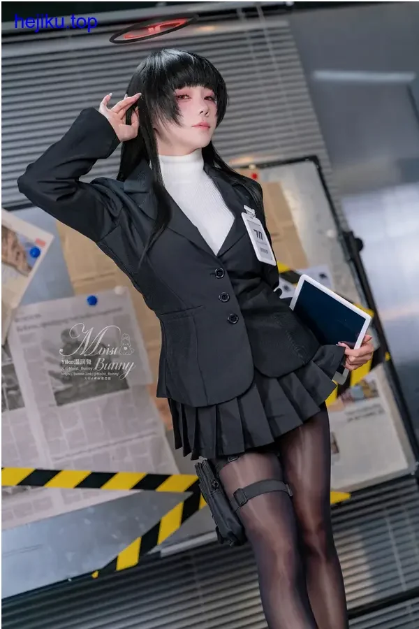 咬一口兔娘闭眼微笑特写 腮红打在眼下和鼻尖 元气感十足