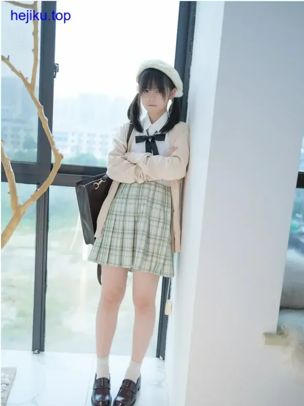 少女秩序小鱼小恩图集欣赏,一场穿越二次元与现实的视觉盛宴 11 少女秩序小鱼小恩Saber Cosplay作品