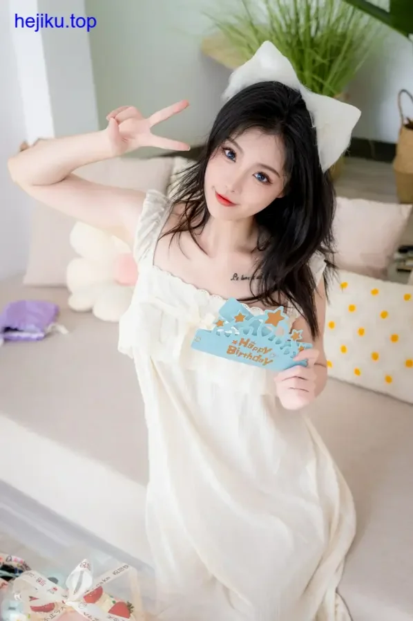 桃良阿宅cosplay高清图片 桃良阿宅cosplay图片写真 服装细节光影效果