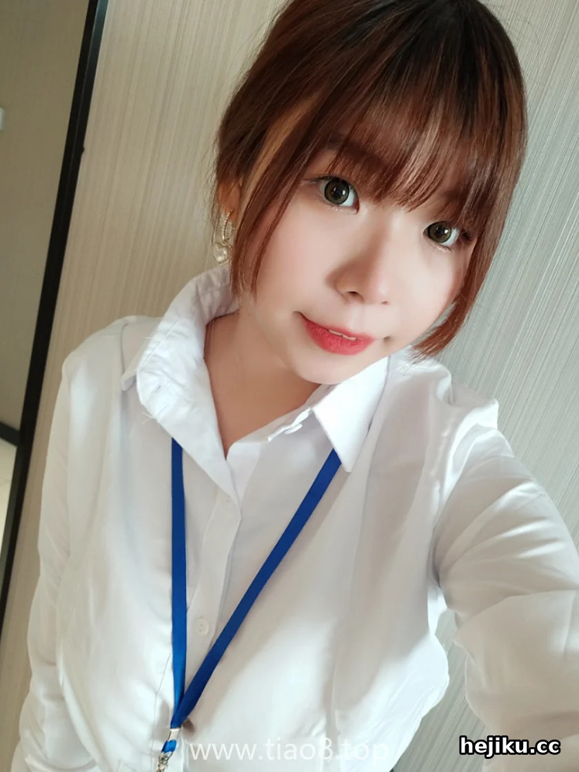 无颜小天使wy的加班写真,看得人想递辞职信 2 无颜小天使wy的加班写真,看得人想递辞职信